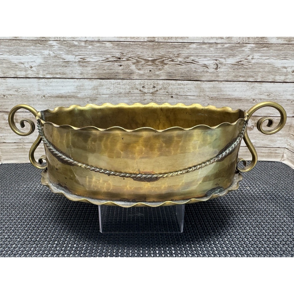 Vtg Gregorian Brass Oval Planter Scalloped Hammered Cachepot Jardiniere MCM